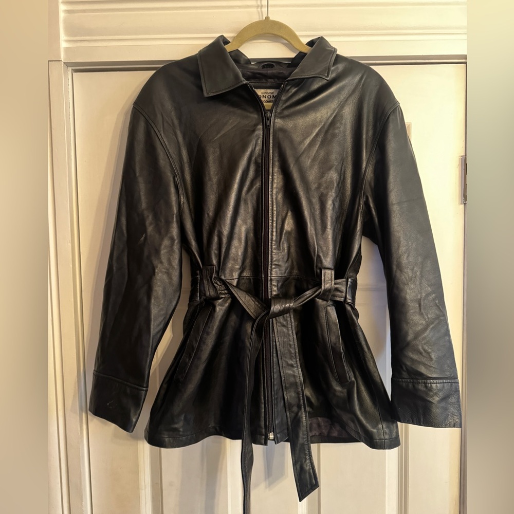 Sonoma Women's Black lambskin Leather Belted Jacket vintage zip up coat